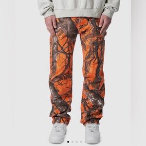 V603 CAMO CARPENTER PANTS - SIZE 29
